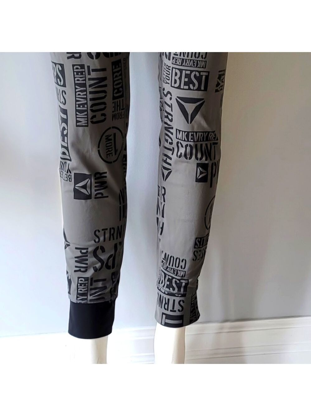 Reebok Women's Training Leggings Size M